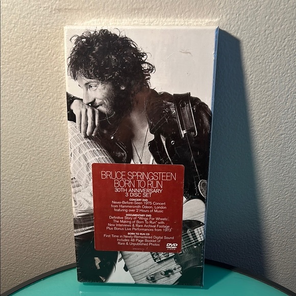 Sealed Bruce Springsteen Born to Run 30th Anniversary DVD & CD Set - Picture 1 of 3